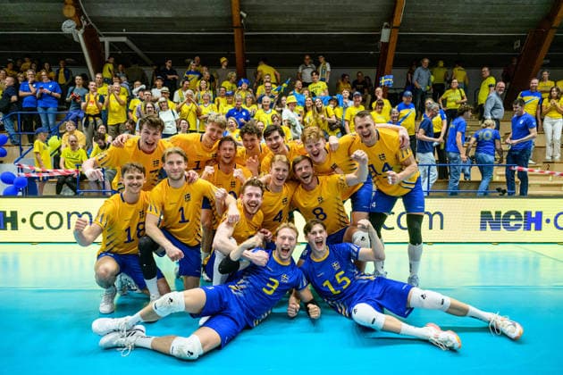 260607 Players of Sweden celebrate after the European League volleyball match between Sweden and Azerbaijan on June 7, 2026 in Lund Photo Mathilda Schuler BILDBYRAN kod MA MA0996 volleyboll volleyball european league sweden azerbaijan bbeng jubel  Copyright: MATHILDAxSCHULER BB260607MA035