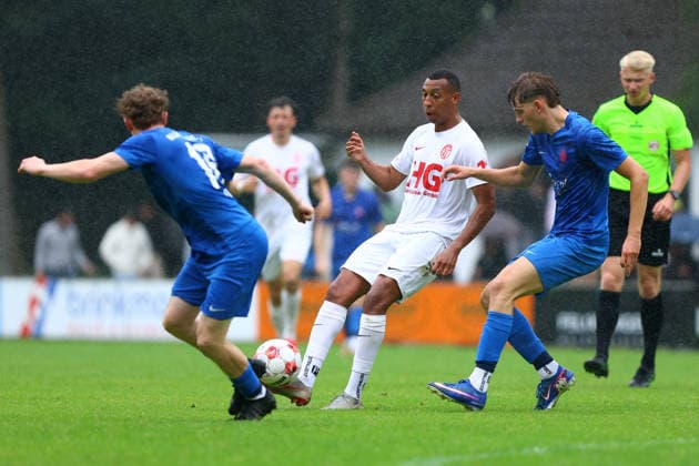 10 Jon Pauli Eimsbütteler TV 24 Dario Sultan Blumenthaler SV Fußball I Herren I Aufstiegsrunde zur Regionalliga Nord I Saison 2025 2026 I 3 Spiel I Eimsbütteler TV Blumenthaler SV I 07 06 2026 I A Platz Heeslingen