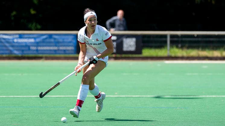 Antonia Landgrebe TSVMH, 16 , on the ball, cropped, full body, single image, single photo, action, action, 07 06 2026, Mannheim Germany , Hockey, 2 Bundesliga, Group South, Women, TSV Mannheim Nürnberger HTC xozx