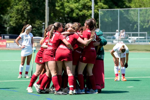 Nuremberg HTC players, cheering after the final whistle, joy about the victory, winner, winners, cheers, cheering, cheerful, positive, happy, rejoicing, optimistic, highlight, action, 07 06 2026, Mannheim Germany , Hockey, 2 Bundesliga, Group South, Ladies, TSV Mannheim Nuremberg HTC xozx