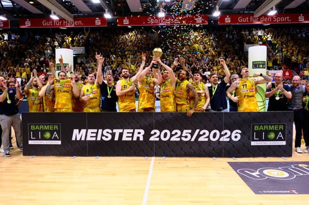 ProA Playoff Final Phoenix Hagen vs Bozic Estriche Knights Kirchheim, Hagen, 07 06 2026, Ischelandhalle Hagen Award ceremony of Phoenix Hagen, Champion 2025 2026 ProA Playoff Final Phoenix Hagen vs Bozic Estriche Knights Kirchheim, Hagen, 07 06 2026, Ischelandhalle Hagen Copyright: xBEAUTIFULxSPORTS Piepenstockx