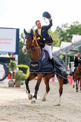 * mit 2 Umläufen (1.55 m) - 2. Umlauf Finalwertung Deutsche Meisterschaften Springreiten 2026 Balve, Reitanlage Schloss Wocklum 07. June 2026 -