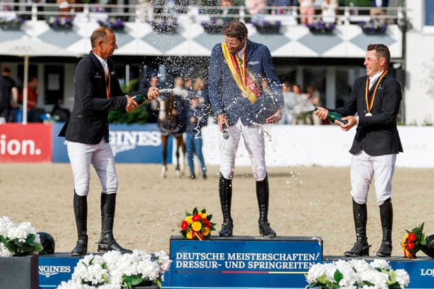 * mit 2 Umläufen (1.55 m) - 2. Umlauf Finalwertung Deutsche Meisterschaften Springreiten 2026 Balve, Reitanlage Schloss Wocklum 07. June 2026 -