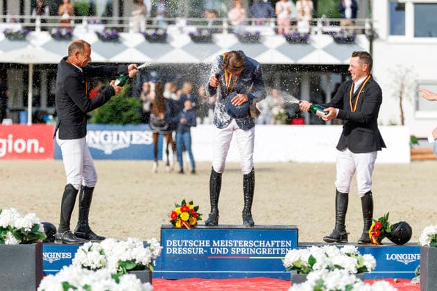 * mit 2 Umläufen (1.55 m) - 2. Umlauf Finalwertung Deutsche Meisterschaften Springreiten 2026 Balve, Reitanlage Schloss Wocklum 07. June 2026 -