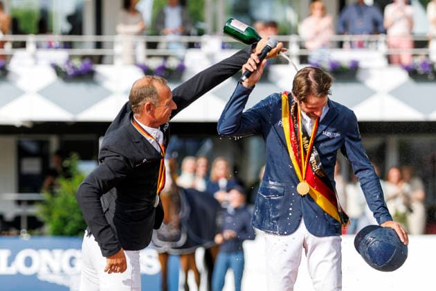 * mit 2 Umläufen (1.55 m) - 2. Umlauf Finalwertung Deutsche Meisterschaften Springreiten 2026 Balve, Reitanlage Schloss Wocklum 07. June 2026 -