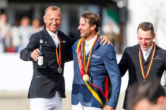 * mit 2 Umläufen (1.55 m) - 2. Umlauf Finalwertung Deutsche Meisterschaften Springreiten 2026 Balve, Reitanlage Schloss Wocklum 07. June 2026 -