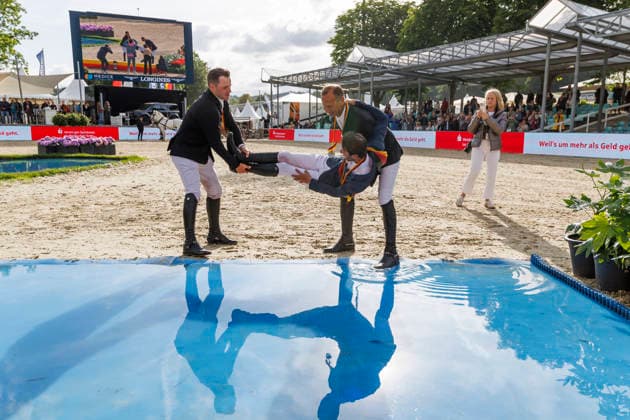 * mit 2 Umläufen (1.55 m) - 2. Umlauf Finalwertung Deutsche Meisterschaften Springreiten 2026 Balve, Reitanlage Schloss Wocklum 07. June 2026 -