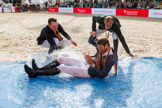 * mit 2 Umläufen (1.55 m) - 2. Umlauf Finalwertung Deutsche Meisterschaften Springreiten 2026 Balve, Reitanlage Schloss Wocklum 07. June 2026 -