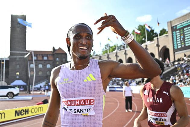 STOCKHOLM, SWEDEN 20260607 Alison dos Santos, Brazil, r wins the men s 400m hurdles during the IAAF Diamond League athletics meeting at Stockholm Olympic Stadium in Stockholm, Sweden, on June 7, 2026 STOCKHOLM SWEDEN x10430x  Copyright: xChristinexOlsson TTx SWEDEN DIAMOND LEAGUE ATHLETICS