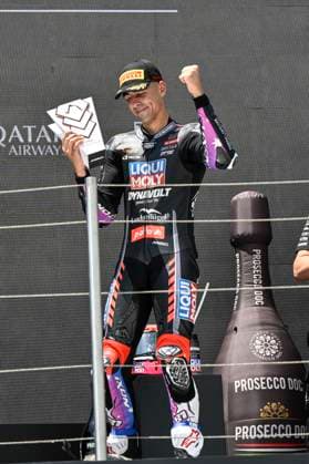 MOTO - MOTO 2 - HUNGARY GRAND PRIX 2026 AGIUS Senna (aus), Liqui Moly Dynavolt Intact GP, Kalex Moto2, portrait celebrates his third place on podium during the 2026 Moto2 Grand Prix of Hungary , on Balaton Park circuit, from June 5 to 7, in Hungary - Balaton ParkHungary  Copyright: xGIGIxSOLDANOx