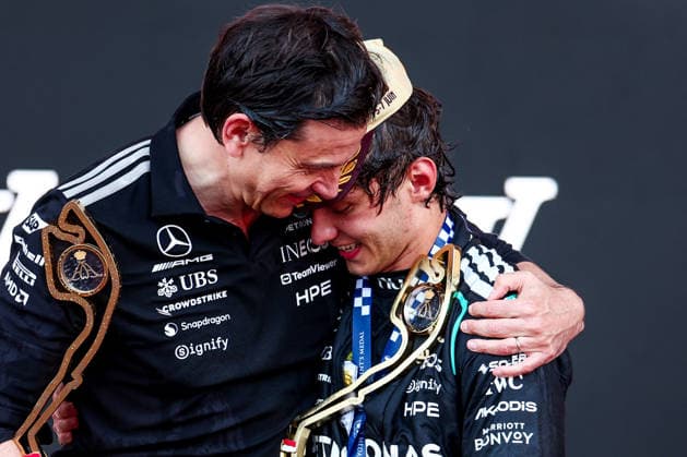 Andrea Kimi Antonelli of Italy and Mercedes AMG Petronas F1 Team and Toto Wolff, Executive Director of Mercedes AMG Petronas F1 Team , Race, F1 Grand Prix of Monaco, am 07. June 2026 in , . (Foto von Diogo Cardoso DeFodi Images) Andrea Kimi Antonelli of Italy and Mercedes AMG Petronas F1 Team and Toto Wolff, Executive Director of Mercedes AMG Petronas F1 Team , Race, F1 Grand Prix of Monaco, on June 7, 2026 in , . (Photo by Diogo Cardoso DeFodi Images) - *** Andrea Kimi Antonelli of Italy and Mercedes AMG Petronas F1 Team and Toto Wolff, Executive Director of Mercedes AMG Petronas F1 Team , Race, F1 Grand Prix of Monaco, on 07 June 2026 in , Photo by Diogo Cardoso DeFodi Images Andrea Kimi Antonelli of Italy and Mercedes AMG Petronas F1 Team and Toto Wolff, Executive Director of Mercedes AMG Petronas F1 Team , Race, F1 Grand Prix of Monaco, on June 7, 2026 in , Photo by Diogo Cardoso DeFodi Images