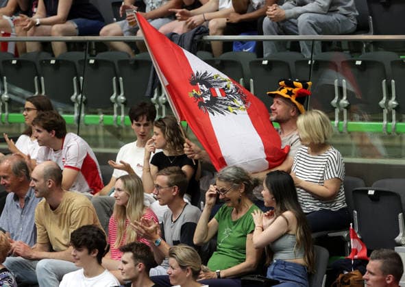 VOLLEYBALL - CEV EL, AUT vs MNE SCHWECHAT,AUSTRIA,07.JUN.26 - VOLLEYBALL - CEV European League, OEVV international match, Länderspiel, Nationalmannschaft Austria vs Montenegro. Image shows fans of Austria.  GEPAxpictures xWalterxLuger