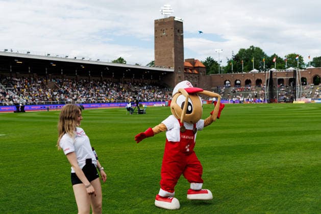 260607 The mascot during Bauhaus galan, part of the Diamond League series, June 7, 2026 in Stockholm Photo Maxim Thore BILDBYRAN kod MT MT1057 friidrott athletics friidrett diamond league bauhaus galan bbeng stockholm mascot  Copyright: MAXIMxTHORE BB260607MT119