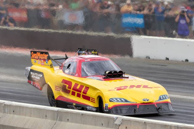EPPING, NH - JUNE 07: Funny Car driver, JR Todd ( 373) DHL TOYOTA SUPRA launches off the line during Sunday s elimination round for the Motorsport, Herren, USA, Dragster Drag Race New England Nationals on June 07, 2026, at New England Dragway in Epping, NH. (Photo by David Hahn Icon Sportswire) AUTO: JUN 07 NHRA New England Nationals EDITORIAL USE ONLY Icon260607021