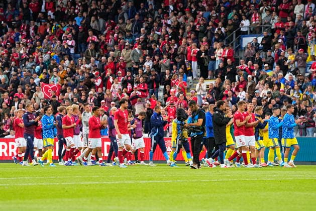 DENMARK national team, Nationalteam Test Match: Denmark - Ukraine The players after the match has been whistled off. The football international match, Länderspiel, Nationalmannschaft between Denmark and Ukraine at Odense Stadium on Sunday, June 7, 2026. Christian Eriksen fell to the ground during the second half of Denmark s test match against Ukraine on Sunday in Odense. The Danish profile quickly received treatment and got up by himself. Christian Eriksen was able to walk to the ambulance that had driven onto the stadium. - Eriksen is, under the circumstances, in good condition, said the stadium announcer. (Photo: Bo Amstrup Scanpix 2026) , Odense Denmark *** DENMARK National Team Test Match Denmark Ukraine The players after the match has been whistled off The football international match between Denmark and Ukraine at Odense Stadium on Sunday, June 7, 2026 Christian Eriksen fell to the ground during the second half of Denmark s test match against Ukraine on Sunday in Odense The Danish profile quickly received treatment and got up by himself Christian Eriksen was able to walk to the ambulance that had driven onto the stadium Eriksen is, under the circumstances, in good condition, said the stadium announcer Photo Bo Amstrup Scanpix 2026 , Odense Denmark  Copyright: BoxAmstrupx spdk20260607-201307-L