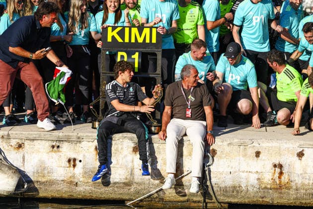 IPA85449259 - Mercedes Team Celebration Shot at the harbor after Antonelli Winning the race of Formula 1 Grand Prix de Monaco 2026 at Circuit de Monaco in Monte Carlo, Monaco. Round 8 of the 2026 FIA Formula One World Championship, WM, Weltmeisterschaft held June 5-7, 2026. The iconic Circuit de Monaco, the jewel of the Formula 1 calendar, winds through the narrow streets of Monte Carlo in the Principality of Monaco.  Copyright: xAlessioxDexMarco IPAxSportx xx 85449259