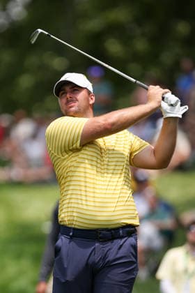 DUBLIN, OH - JUNE 07: Chris Gotterup of the United States hits an approach shot on the 9th hole during the final round of the Memorial Tournament presented by Workday at Muirfield Village Golf Club on June 7, 2026 in Dublin, OH. (Photo by Ian Johnson Icon Sportswire) GOLF: JUN 07 PGA, Golf Herren the Memorial Tournament presented by Workday EDITORIAL USE ONLY Icon260607040
