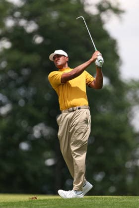 DUBLIN, OH - JUNE 07: Tony Finau of the United States hits an approach shot on the ninth hole during the final round of the Memorial Tournament presented by Workday at Muirfield Village Golf Club on June 7, 2026 in Dublin, OH. (Photo by Ian Johnson Icon Sportswire) GOLF: JUN 07 PGA, Golf Herren the Memorial Tournament presented by Workday EDITORIAL USE ONLY Icon260607042