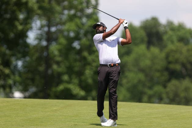 DUBLIN, OH - JUNE 07: Sahith Theegala of the United States hits an approach shot on the 9th hole during the final round of the Memorial Tournament presented by Workday at Muirfield Village Golf Club on June 7, 2026 in Dublin, OH. (Photo by Ian Johnson Icon Sportswire) GOLF: JUN 07 PGA, Golf Herren the Memorial Tournament presented by Workday EDITORIAL USE ONLY Icon260607045
