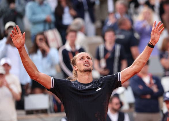 Alexander Zverev GER cheers after the victory, Cheers, Joy, Emotion, Men s Singles, Men s Singles, Final, Final Tennis French Open 2026 Roland Garros Paris France 7 June 2026 Copyright: xJuergenxHasenkopfx