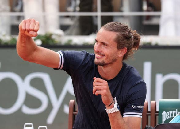 Alexander Zverev GER waits for the award ceremony, Presentation Tennis French Open 2026 Roland Garros Paris France 7 June 2026 Copyright: xJuergenxHasenkopfx