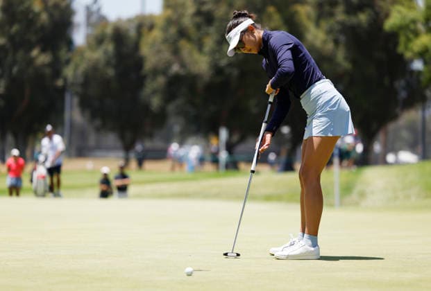 Alison Lee watches as her putt misses the cup on the 1st hole during the final round of the 81st Women s U.S. Open golf championship at the Riviera Country Club in Pacific Palisades, California, on Sunday, June 7, 2026.  GLP20260607934 CAROLINExBREHMAN