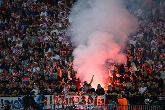 Croatia v Slovenia - International Friendly, Länderspiel, Nationalmannschaft Croatian supporters use pyrotechnics during the international friendly match between Croatia and Slovenia at Stadium Varteks on June 7, 2026 in Varazdin, Croatia.  IgorxSoban PIXSELL