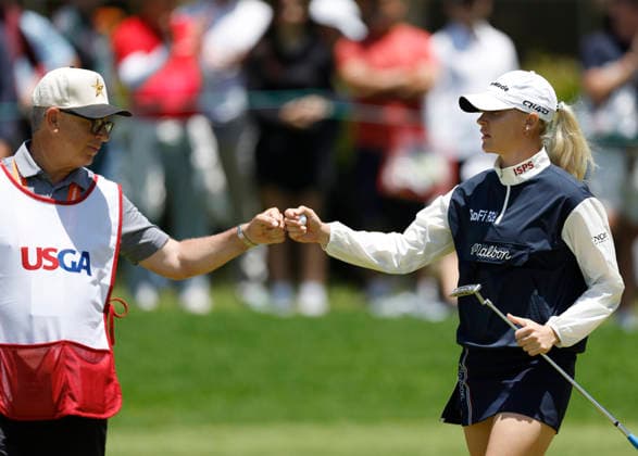 Charley Hull of England celebrates with her caddie after an eagle on the 1st hole during the final round of the 81st Women s U.S. Open golf championship at the Riviera Country Club in Pacific Palisades, California, on Sunday, June 7, 2026.  GLP20260607939 CAROLINExBREHMAN