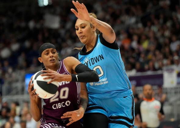 June 7, 2026, Toronto, On, CANADA: Toronto Tempo guard Brittney Sykes (20) controls the ball as Chicago Sky center Kamilla Cardoso (10) defends during first half WNBA, Basketball Damen, USA action in Toronto, Sunday, June 7, 2026. Canada News - June 7, 2026  - ZUMAc35_ 20260607_zaf_c35_015 Copyright: xFrankxGunnx