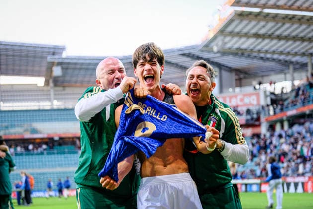 UEFA Under-17 European Championship, EM, Europameisterschaft Estonia 2026 Diego Perillo of Italy U-17 national team, Nationalteam celebrating winning the European Championship during the UEFA Under-17 European Championship Final match between Italy U-17 vs Belgium U-17 national teams, Tallinn Estonia 07.06.2026 Tallinn A Le Coq Arena Estonia Copyright: xMaurixLevandix