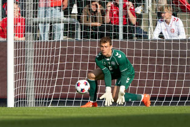 National team test match Denmark Ukraine Denmark s goalkeeper Mads Hermansen in action during the football international match between Denmark and Ukraine at Odense Stadium on Sunday, June 7, 2026 Photo Bo Amstrup Ritzau Scanpix , Odense Denmark Mors  Copyright: BoxAmrstrupx xRitzauxScanpix BoxAmstrupx spdk20260607-223523-L