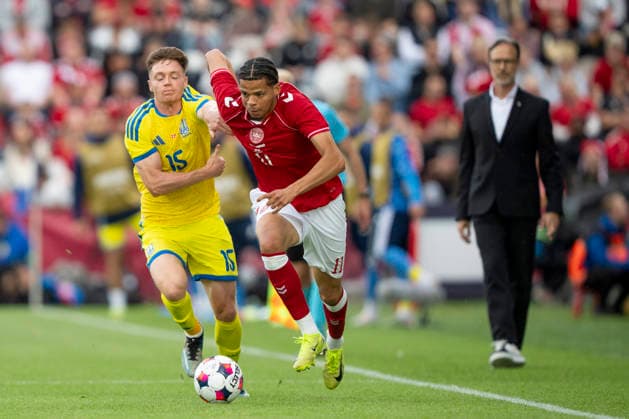 National Team Test Match Denmark Ukraine Denmark s William Osula in action with Ukraine s Viktor Tsygankov during the international football match between Denmark and Ukraine at Odense Stadium on Sunday, June 7, 2026 Photo Bo Amstrup Ritzau Scanpix , Odense Denmark Mors  Copyright: BoxAmrstrupx xRitzauxScanpix BoxAmstrupx spdk20260607-223541-L