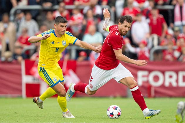 National Team Test Match Denmark Ukraine Denmark s Pierre Emile Hoejbjerg in action with Ukraine s Ruslan Malinovskyi during the international football match between Denmark and Ukraine at Odense Stadium on Sunday, June 7, 2026 Photo Bo Amstrup Ritzau Scanpix , Odense Denmark Mors  Copyright: BoxAmrstrupx xRitzauxScanpix BoxAmstrupx spdk20260607-223550-L