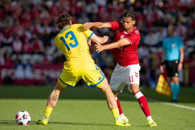 National Team Test Match Denmark Ukraine Denmark s William Osula in action with Ukraine s Illia Zabarnyi during the international football match between Denmark and Ukraine at Odense Stadium on Sunday, June 7, 2026 Photo Bo Amstrup Ritzau Scanpix , Odense Denmark Mors  Copyright: BoxAmrstrupx xRitzauxScanpix BoxAmstrupx spdk20260607-223725-L