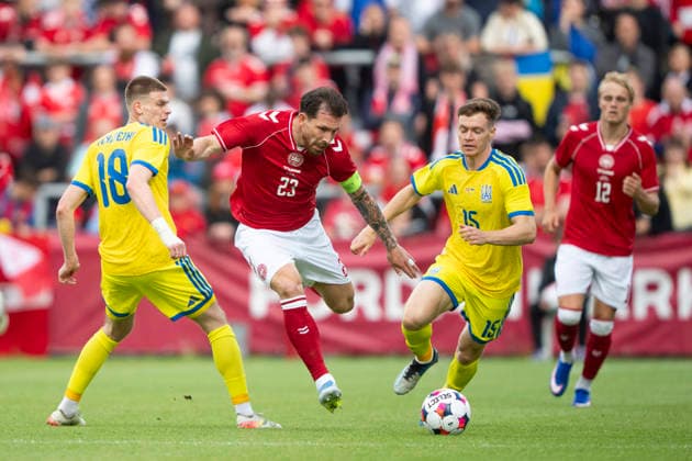 National team test match Denmark Ukraine Denmark s Pierre Emile Hoejbjerg in action with Ukraine s Oleh Ocheretko and Viktor Tsygankov during the international football match between Denmark and Ukraine at Odense Stadium on Sunday, June 7, 2026 Photo Bo Amstrup Ritzau Scanpix , Odense Denmark Mors  Copyright: BoxAmrstrupx xRitzauxScanpix BoxAmstrupx spdk20260607-223806-L