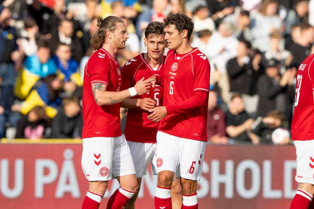 National team test match Denmark Ukraine Denmark s Joakim Maehle has scored to make it 2 0 and celebrates with Kasper Hoegh and Andreas Christensen during the football international match between Denmark and Ukraine at Odense Stadium on Sunday, June 7, 2026 Photo Bo Amstrup Ritzau Scanpix , Odense Denmark Mors  Copyright: BoxAmrstrupx xRitzauxScanpix BoxAmstrupx spdk20260607-223636-L