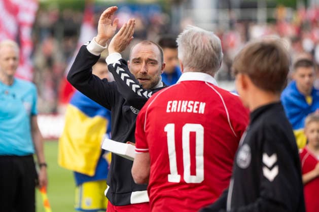 National Team Test Match Denmark Ukraine Denmark s Christian Eriksen is honored before his 150th match at the football international match between Denmark and Ukraine at Odense Stadium on Sunday, June 7, 2026 Photo Bo Amstrup Ritzau Scanpix , Odense Denmark Mors  Copyright: BoxAmrstrupx xRitzauxScanpix BoxAmstrupx spdk20260607-223848-L