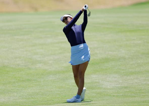 Alison Lee hits an approach shot on the 7th fairway during the final round of the 81st Women s U.S. Open golf championship at the Riviera Country Club in Pacific Palisades, California, on Sunday, June 7, 2026.  GLP20260607962 CAROLINExBREHMAN