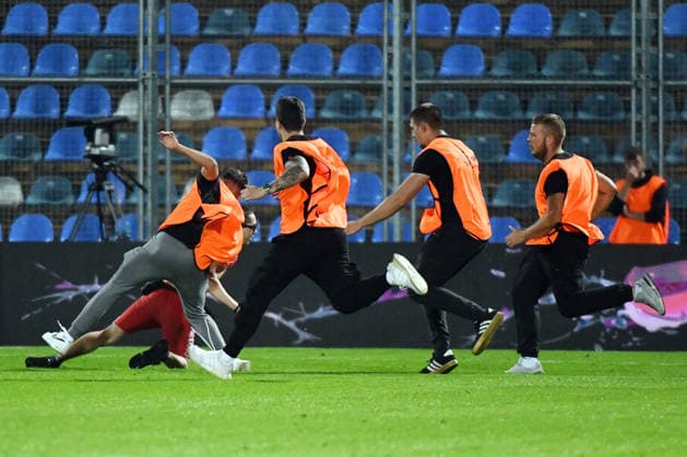 Croatia v Slovenia - International Friendly, Länderspiel, Nationalmannschaft A pitch invader is chased by security staff during the international friendly match between Croatia and Slovenia at Stadium Varteks on June 7, 2026 in Varazdin, Croatia.  VjeranxZganecxRogulja PIXSELL
