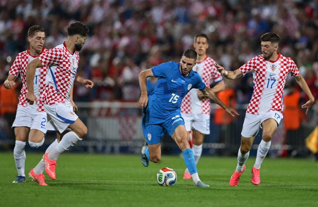 Croatia v Slovenia - International Friendly, Länderspiel, Nationalmannschaft Danijel Sturmof Slovenia and Petar Sucic of Croatia competes for the ball during the international friendly match between Croatia and Slovenia at Stadium Varteks on June 7, 2026 in Varazdin, Croatia.  IgorxSoban PIXSELL