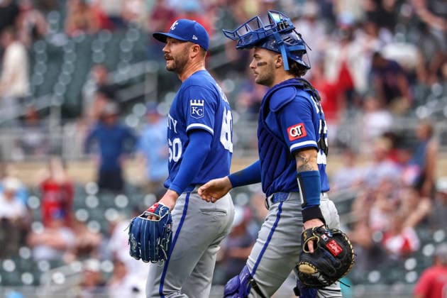 June 7, 2026, Minneapolis, Minnesota, USA: Kansas City Royals pitcher LUCAS ERCEG (60) and Kansas City Royals catcher CARTER JENSEN (22) celebrate the win during a MLB, Baseball Herren, USA Baseball game between the Kansas City Royals and the Minnesota Twins at Target Field in Minneapolis, Minnesota on June 7th, 2026. The Royals defeated the Twins 6-5. ZUMA Press Wire. Minneapolis USA - ZUMAg254 20260607_zsp_g254_037 Copyright: xStevenxGarciax