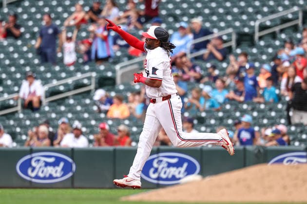 June 7, 2026, Minneapolis, Minnesota, USA: Minnesota Twins designated hitter JOSH BELL (56) celebrates a three-run home run in the ninth inning during a MLB, Baseball Herren, USA Baseball game between the Kansas City Royals and the Minnesota Twins at Target Field in Minneapolis, Minnesota on June 7th, 2026. The Royals defeated the Twins 6-5. ZUMA Press Wire. MLB 2026: Royals 6:5 Twins  - ZUMAg254 20260607_zsp_g254_068 Copyright: xStevenxGarciax