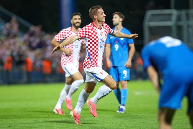 Varazdin, Croatia, 070626. City stadium. Friendly football game before the World Cup, Croatia - Slovenia. In photo: Mario Pasalic scores the goal for the final 2:1 score. Photo: Josip Bandic CROPIX Varazdin Croatia Copyright: xxJosipxBandicx xCROPIXx croatia_slovenia01-070626