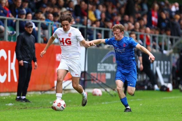 77 Tom Politz Eimsbütteler TV , 16 Jasper Look Blumenthaler SV Fußball I Herren I Aufstiegsrunde zur Regionalliga Nord I Saison 2025 2026 I 3 Spiel I Eimsbütteler TV Blumenthaler SV I 07 06 2026 I A Platz Heeslingen