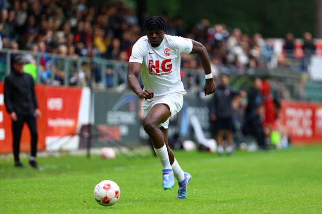 27 Max Mbodje Eimsbütteler TV Fußball I Herren I Aufstiegsrunde zur Regionalliga Nord I Saison 2025 2026 I 3 Spiel I Eimsbütteler TV Blumenthaler SV I 07 06 2026 I A Platz Heeslingen