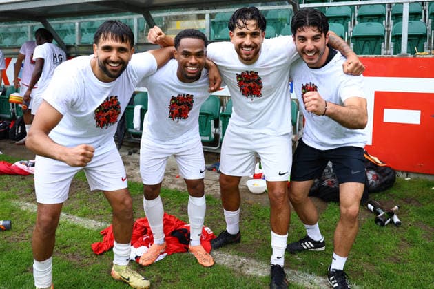 6 Bamo Karim Eimsbütteler TV , 47 Jean Francois De Chatrie Doegl Eimsbütteler TV , 9 Dilan Karim Eimsbütteler TV and Cem Gürsoy Co Trainer, Eimsbütteler TV celebrate promotion to the Regionalliga Nord Football I Men I Promotion round to Regionalliga Nord I Season 2025 2026 I 3 Match I Eimsbütteler TV Blumenthaler SV I 07 06 2026 I A pitch Heeslingen