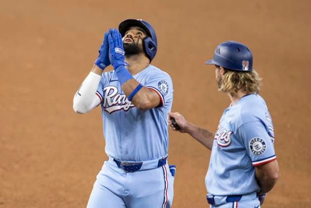 June 7, 2026, Arlington, Texas, USA: Texas Rangers shortstop EZEQUIEL DURAN (20) celebrates after hitting a single during a MLB, Baseball Herren, USA game between the Cleveland Guardians and Texas Rangers at Globe Life Field. Texas wins 10-0. MLB 2026: Rangers 10:0 Guardians  - ZUMAf180 20260607_zsp_f180_018 Copyright: xMarkxFannx
