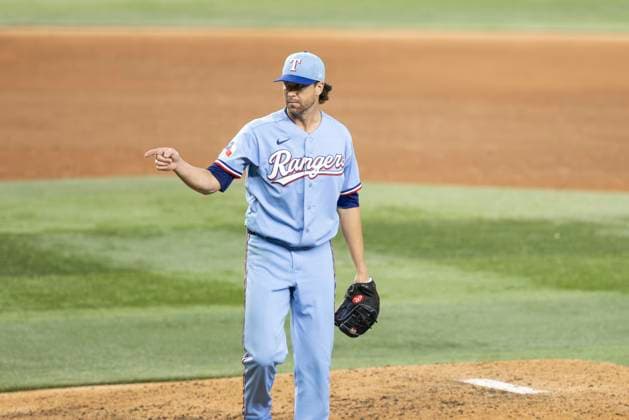 June 7, 2026, Arlington, Texas, USA: Texas Rangers pitcher JACOB DEGROM (48) acknowledges the catcher after stinking out the side in the sixth inning during a MLB, Baseball Herren, USA game between the Cleveland Guardians and Texas Rangers at Globe Life Field. Texas wins 10-0. MLB 2026: Rangers 10:0 Guardians  - ZUMAf180 20260607_zsp_f180_019 Copyright: xMarkxFannx