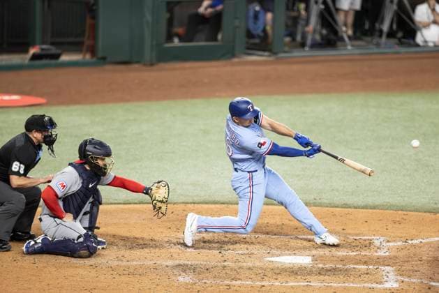 June 7, 2026, Arlington, Texas, USA: Texas Rangers left fielder WYATT LANGFORD (36) hits a homerun during a MLB, Baseball Herren, USA game between the Cleveland Guardians and Texas Rangers at Globe Life Field. Texas wins 10-0. Arlington USA - ZUMAf180 20260607_zsp_f180_017 Copyright: xMarkxFannx