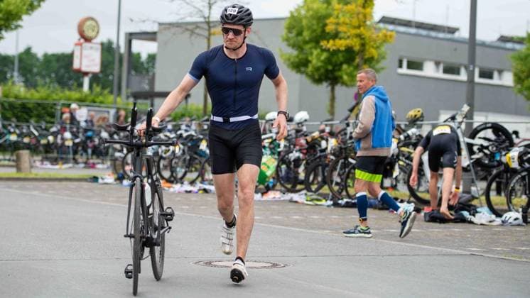 First Enni Triathlon Moers FOR EDITORIAL PURPOSES ONLY EDITORIAL USE ONLY p Paul Te Neues, age group M 30, Crefelder Ruder Club 1883 e V, at the first Enni Triathlon on Sunday, 07 06 2026, in Moers Germany NRW Moers Copyright ChristianxCreon Copyright: ChristianxCreon doc866vvh57w3lqhgvfbxr ,EDITORIAL USE ONLY